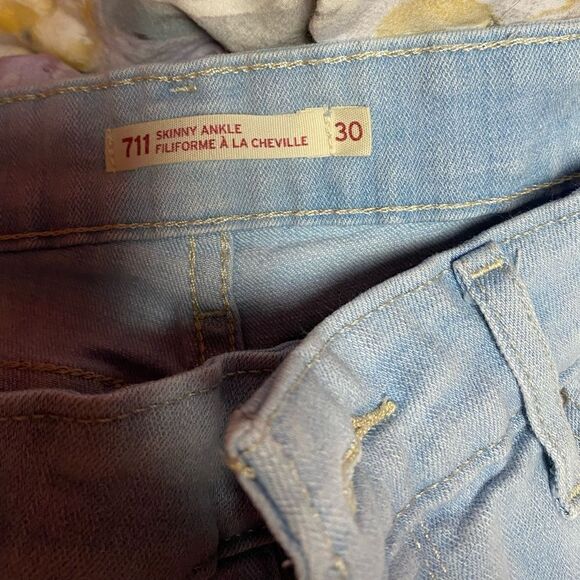 ⭐️HOST PICK⭐️ Levi’s Skinny Ankle Jeans - Picture 7 of 7